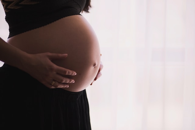 Pierwsza wizyta u lekarza po potwierdzeniu ciąży: Co się dzieje?